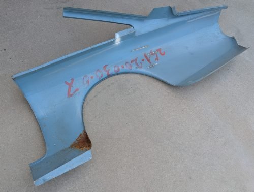 365 GT rear right fender interior view 2