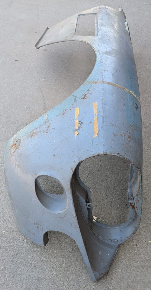 330 GT front right fender front view